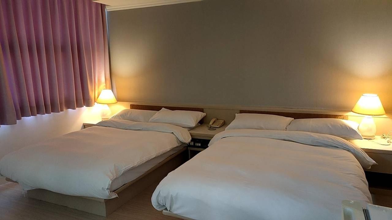 Dc Hotel Тайчжун Екстер'єр фото