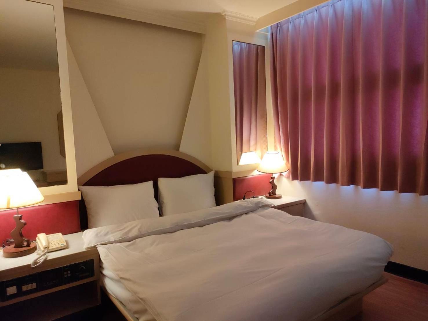 Dc Hotel Тайчжун Екстер'єр фото
